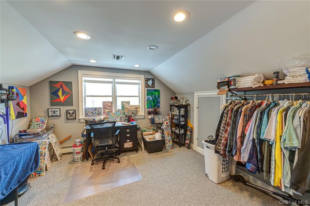 6 Sandy Hollow Road, Centerport, NY 11721