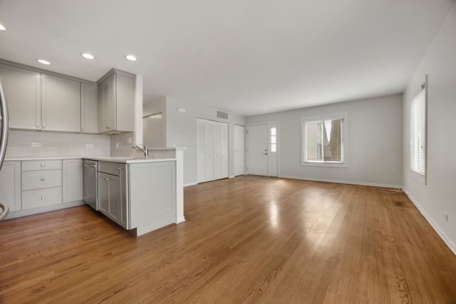 1634 Vermont Drive, Elk Grove Village, IL 60007