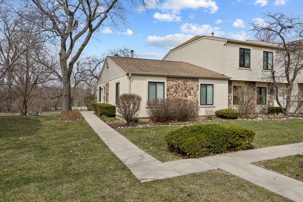 1634 Vermont Drive, Elk Grove Village, IL 60007