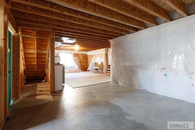 4242 Mansfield Dr, Idaho Falls, ID 83401