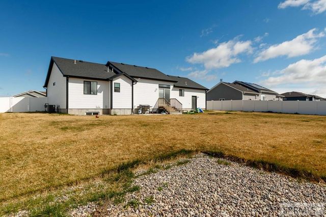 4242 Mansfield Dr, Idaho Falls, ID 83401