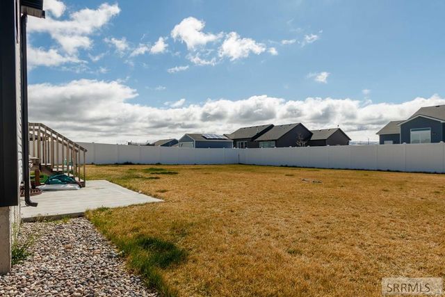 4242 Mansfield Dr, Idaho Falls, ID 83401