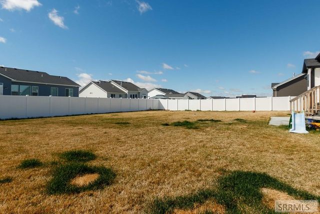 4242 Mansfield Dr, Idaho Falls, ID 83401