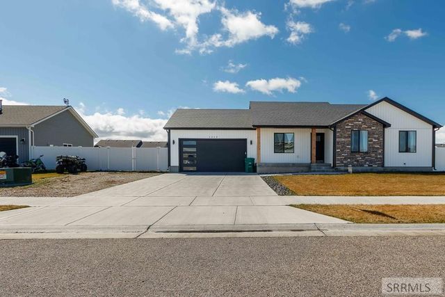 4242 Mansfield Dr, Idaho Falls, ID 83401