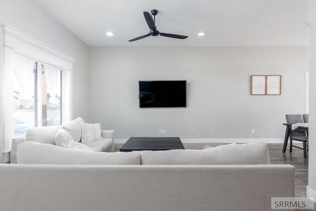 4242 Mansfield Dr, Idaho Falls, ID 83401