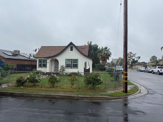 1409 N Divisadero Street, Visalia, CA 93291