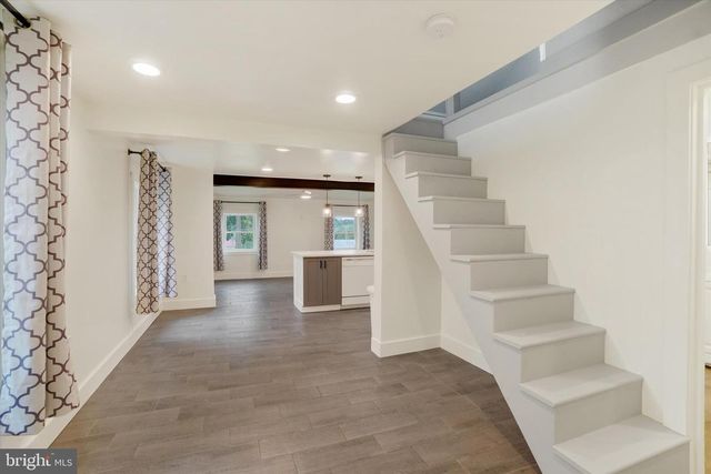 93 W HIGH ST, Yoe, PA 17313