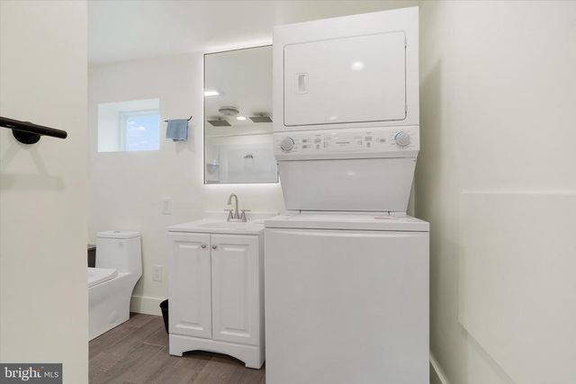 93 W HIGH ST, Yoe, PA 17313