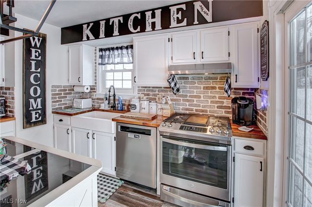 920 Yorktown Drive, Medina, OH 44256