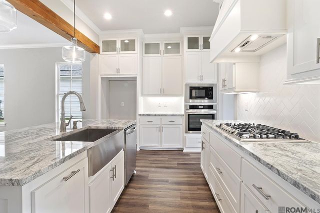 4041 Meeting St, Zachary, LA 70791