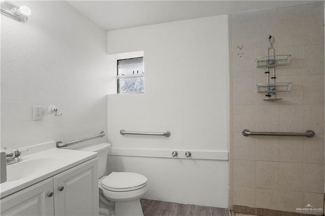 1712 N De La Rosa Drive, Donna, TX 78537