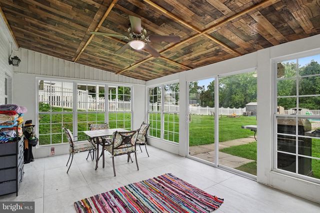 35 MEADOW LN, Lancaster, PA 17601