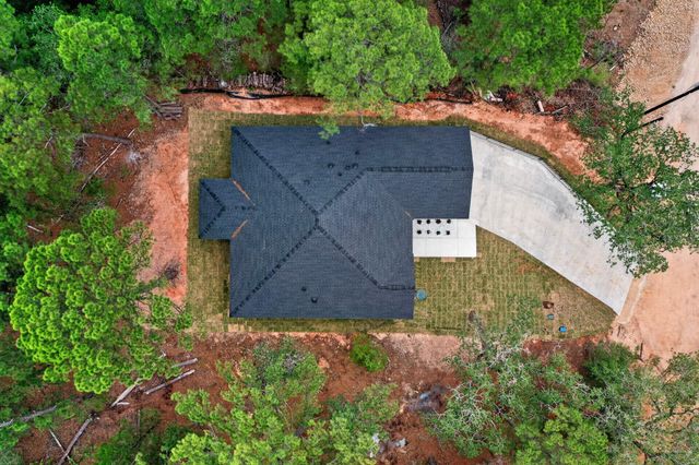 190 Molokini DR, Bastrop, TX 78602