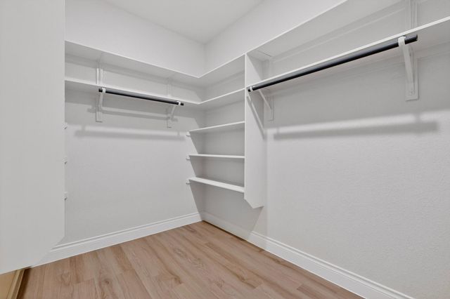 190 Molokini DR, Bastrop, TX 78602