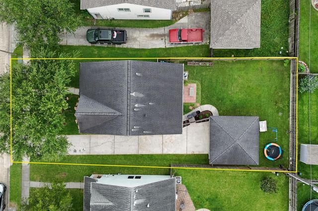 254 Rolling Brook Drive, Dickinson, TX 77539