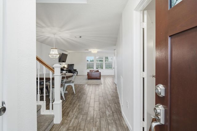 254 Rolling Brook Drive, Dickinson, TX 77539