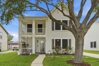 254 Rolling Brook Drive, Dickinson, TX 77539