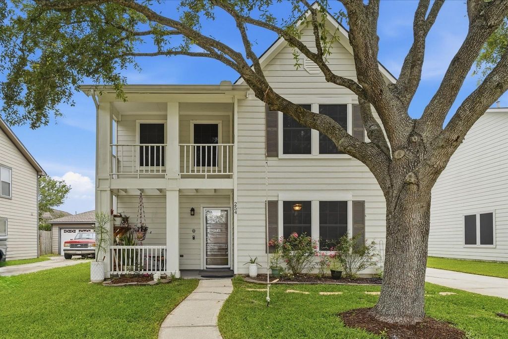 254 Rolling Brook Drive, Dickinson, TX 77539