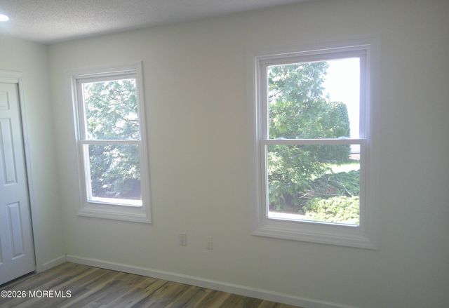 29 Peasley Drive, Marlboro, NJ 07746
