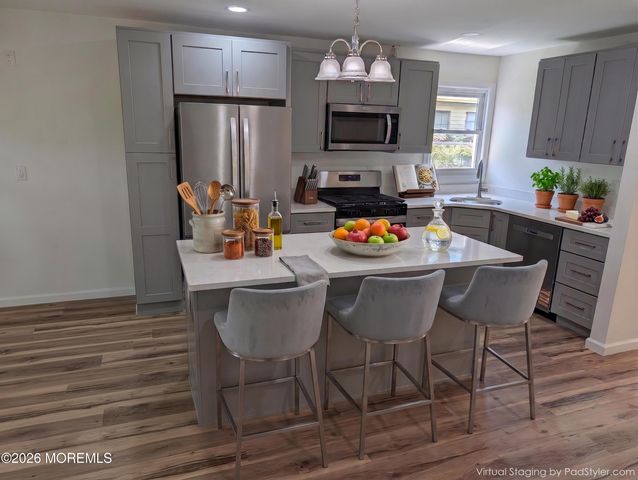 29 Peasley Drive, Marlboro, NJ 07746