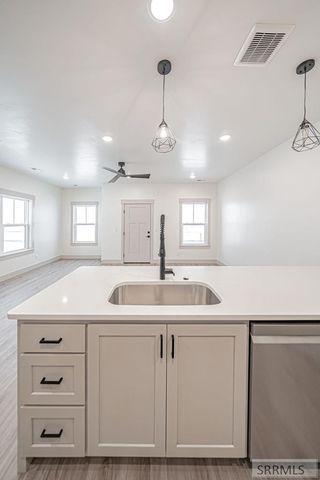 4927 N Beach Dr, Idaho Falls, ID 83401