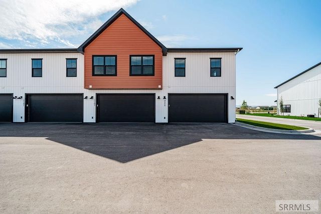 4927 N Beach Dr, Idaho Falls, ID 83401