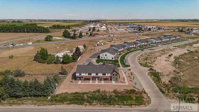 4927 N Beach Dr, Idaho Falls, ID 83401