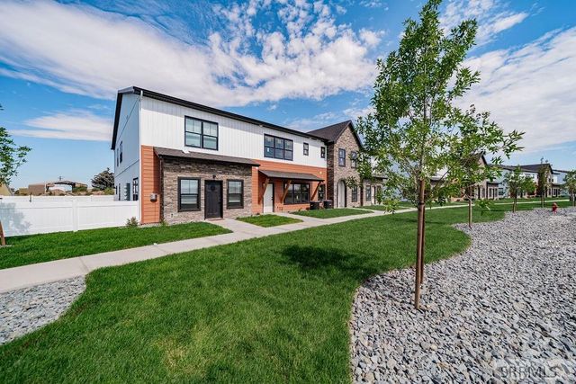 4927 N Beach Dr, Idaho Falls, ID 83401