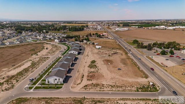 4927 N Beach Dr, Idaho Falls, ID 83401