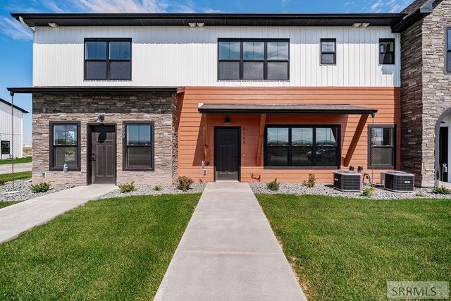 4927 N Beach Dr, Idaho Falls, ID 83401