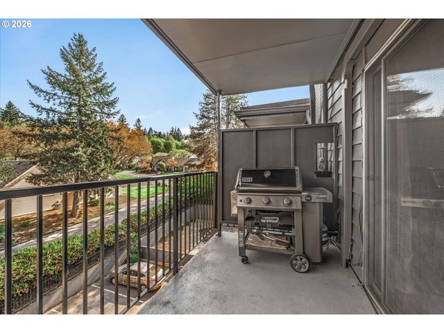 200 Sw BURNHAM Rd T404, Lake Oswego, OR 97034