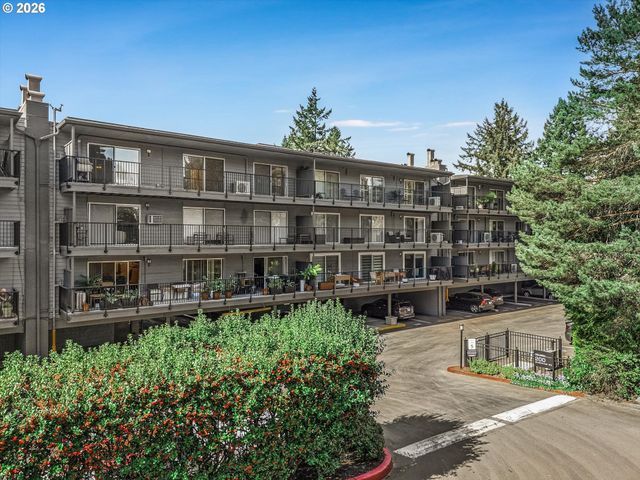 200 Sw BURNHAM Rd T404, Lake Oswego, OR 97034