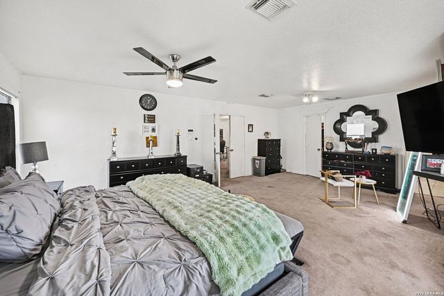 5153 Dagger Flts, San Antonio, TX 78244