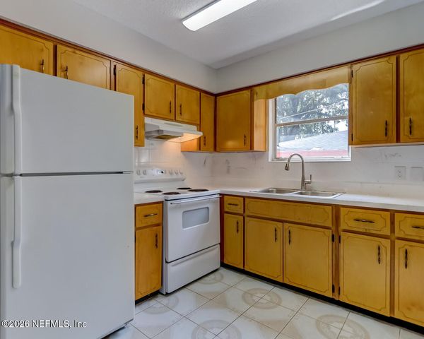 8946 6TH Avenue, Jacksonville, FL 32208