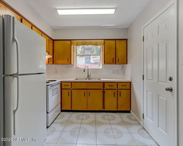 8946 6TH Avenue, Jacksonville, FL 32208