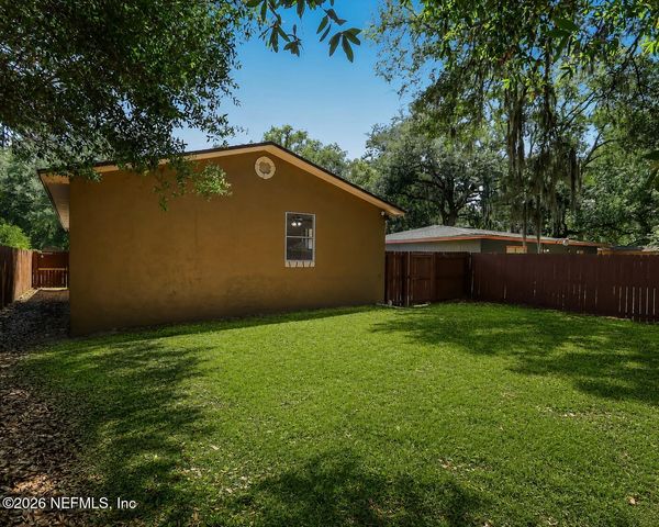 8946 6TH Avenue, Jacksonville, FL 32208