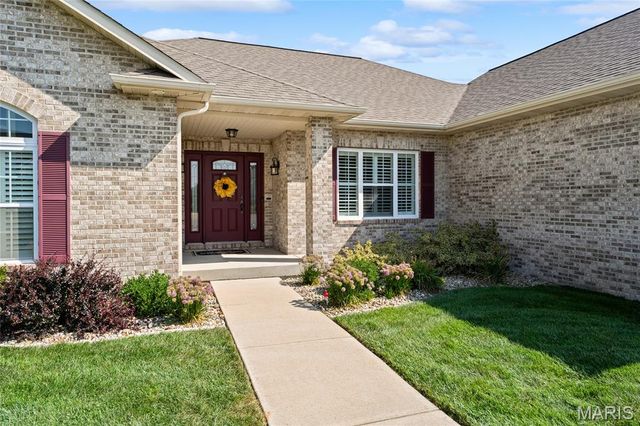403 Willow Point Trail, O'fallon, IL 62269