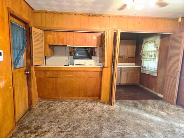 106 N Texas Street, Texas City, TX 77591