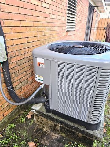 106 N Texas Street, Texas City, TX 77591