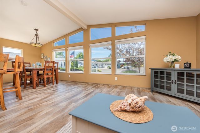 622 N Seventh Avenue, Sequim, WA 98382
