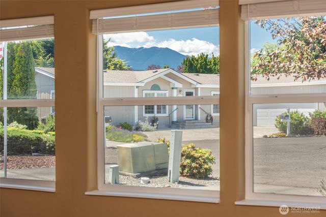 622 N Seventh Avenue, Sequim, WA 98382