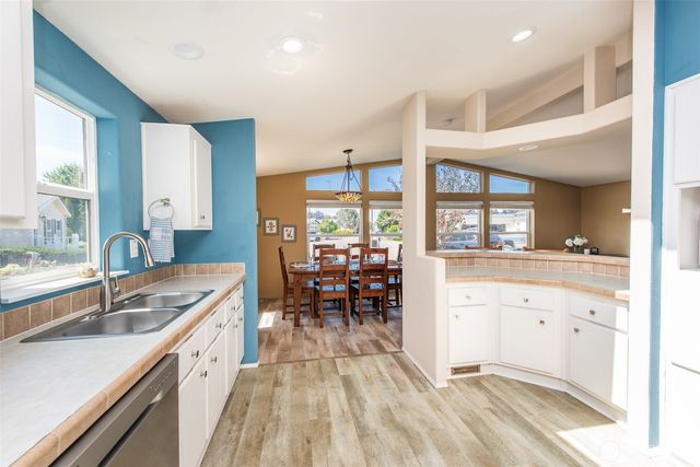 622 N Seventh Avenue, Sequim, WA 98382