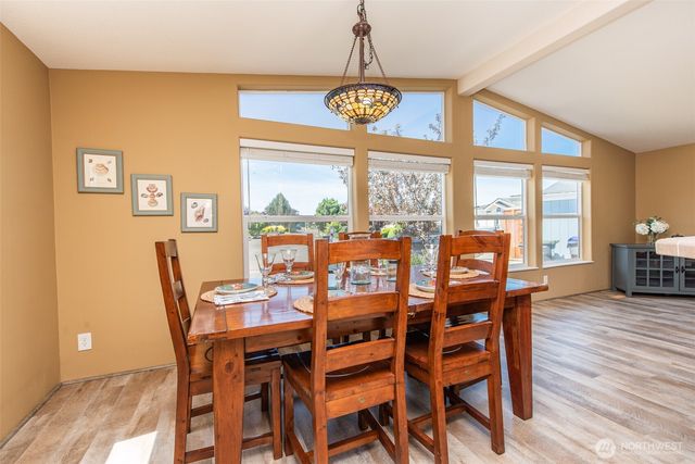 622 N Seventh Avenue, Sequim, WA 98382