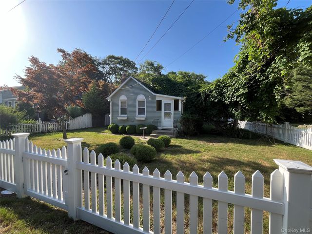 1 Saltaire Road, Sound Beach, NY 11789