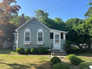 1 Saltaire Road, Sound Beach, NY 11789