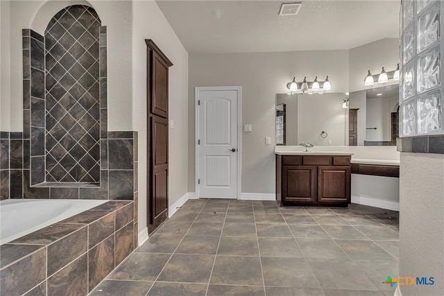 901 Easton Drive, San Marcos, TX 78666