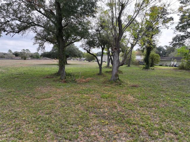 2417 4th Street, Rosenberg, TX 77471