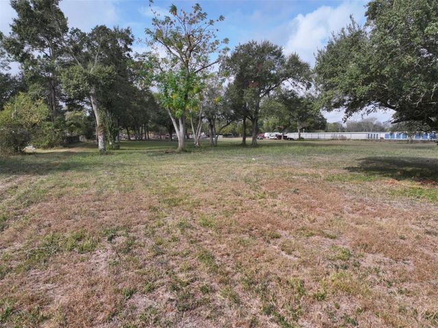 2417 4th Street, Rosenberg, TX 77471