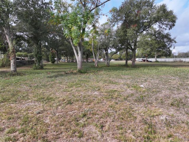 2417 4th Street, Rosenberg, TX 77471