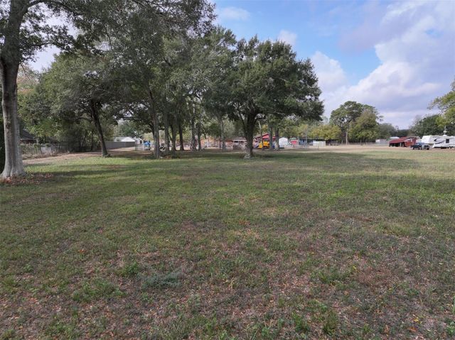 2417 4th Street, Rosenberg, TX 77471